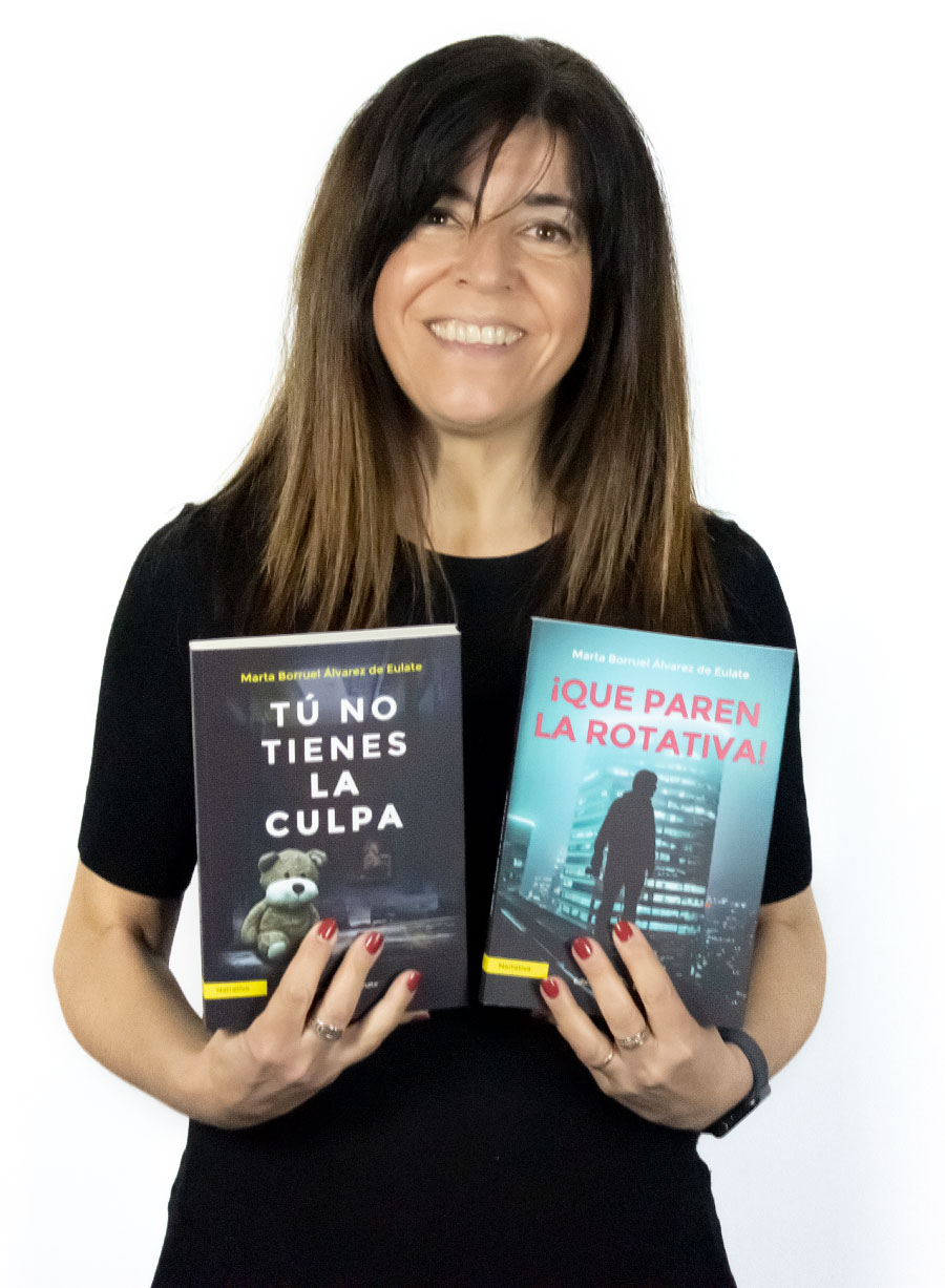 Marta_Borruel con sus dos libros